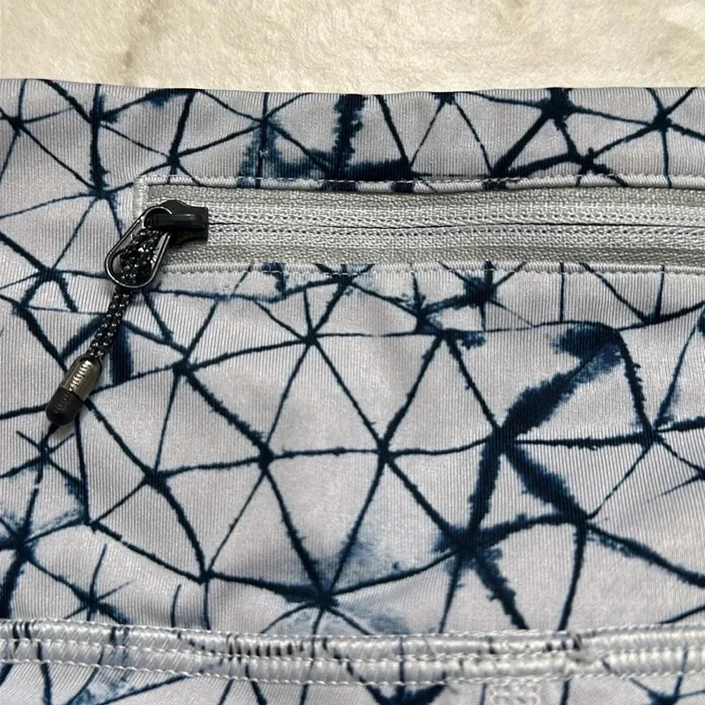 Lululemon Pedal‎ Pace Crop size 4